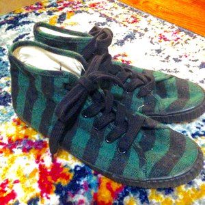 Forever 21 Gingham Flannel Sneakers, size 8